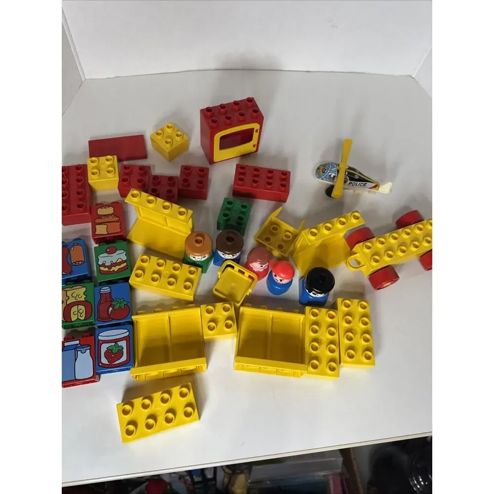 Vintage 1980 Duplo Lego 2640 Grocery Store With 3 Figurines And Extras Only PICT